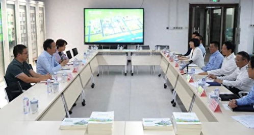 變 企業找政策 為 政策找企業 區委書記陸方舟主題教育專項調研馬陸鎮 服務包 重點企業