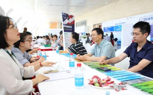 聆聽名師建議 做好留學規劃 第41屆新東方國際教育展在烏魯木齊受追捧